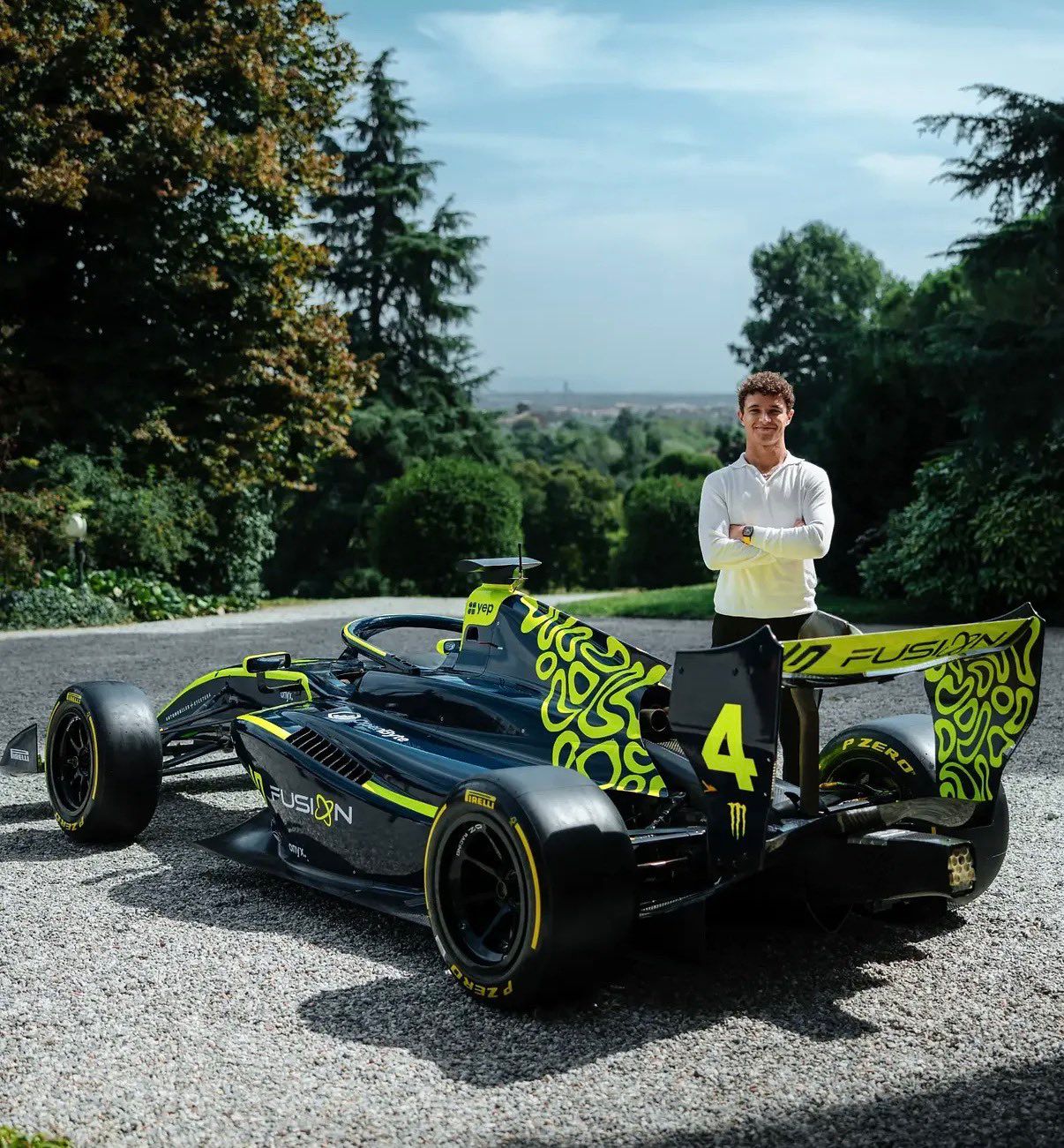 Lando Norris cria equipa de desportos motorizados.